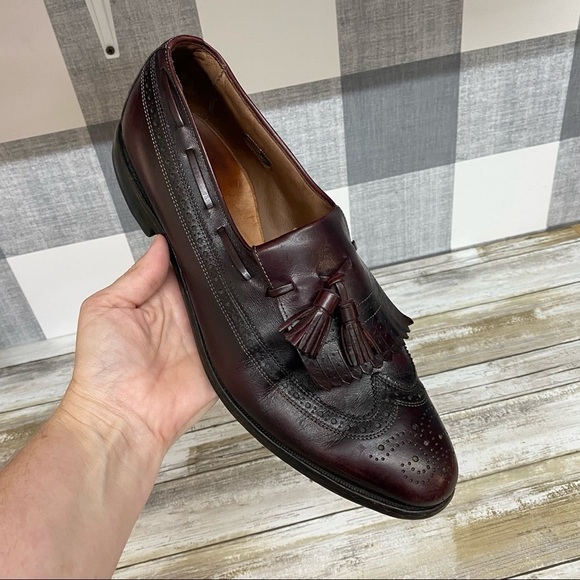 Allen Edmonds Arlington Wingtip Loafers - Picture 1 of 16